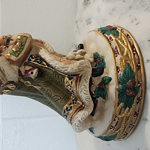 Vintage Musical Porcelain Santa with Bunnies Plays I wish you a Merry Christmas - Picture 9 of 16